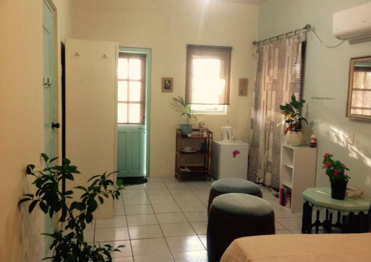 Magical Garden Apartment Savaneta Exterior photo